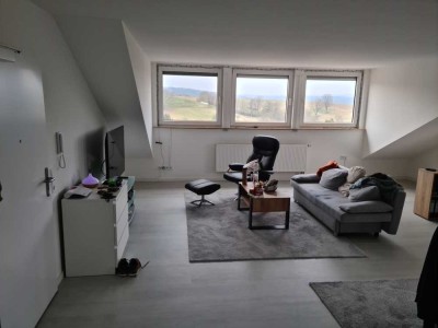 Schöne 2-Zimmer Dachgeschosswohnung in Bad König Fürstengrund