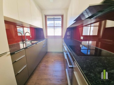 Charmante 3-Zimmer-DG-Wohnung mit Balkon &amp; Tiefgarage – sofort bezugsfertig