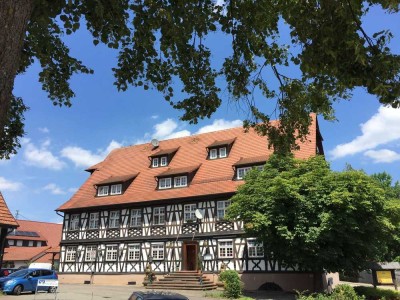 Attraktive 2-Zimmer-Dachgeschosswohnung mit Carport in Steinach im Schwarzwald