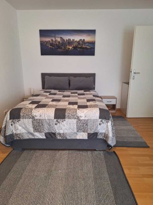Voll möbliert - Alles Neu + Höhere Qualität Studio in Frankfurt, Nied