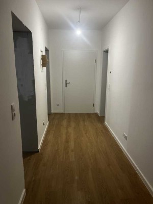 Ansprechende 3-Zimmer-EG-Wohnung mit gehobener Innenausstattung mit EBK in Ludwigshafen Mitte.