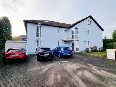 HAUS-IM-HAUS-FEELING - Terrassenwohnung auf 2 Ebenen mit Garten, 2 Bädern und PKW-Stellplatz