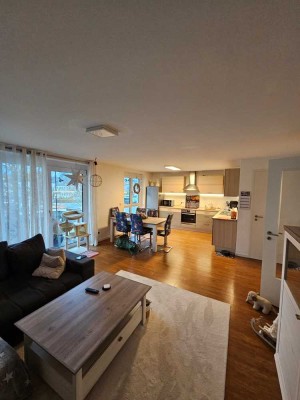 *NEU* 3- ZIMMERWOHNUNG MIT BALKON ! IM HERZEN VON OBERTRAUBLING!