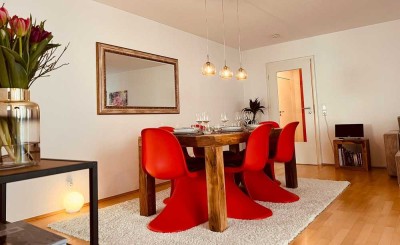 Schöne Möbilierte 3-Zimmer Wohnung mit Balkon und TG in Stuttgart West