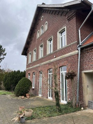 Herrenhaus in grüner Oase und doch stadtzentral kanalnah