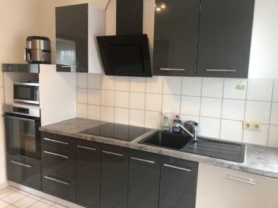 Gepflegte Etagenwohnung mit Balkon und Einbauküche in Schopfloch
