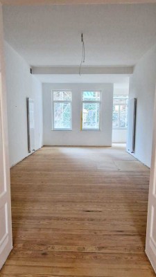 Top Lage St. Arnual - luxuriöse 4,5 Zi Wohnung in energetisch kernsanierten Altbau