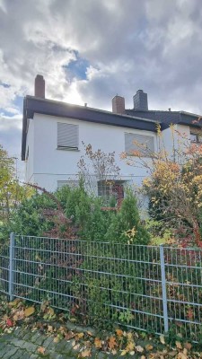 Reiheneckhaus mit 7,5 Zimmern in Kaiserslautern-Innenstadt