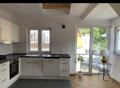 Exklusive, neuwertige Maissonette-Wohnung mit Einbauküche in Darmstadt