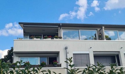 Exklusive 3,5-Zimmer Penthouse-Wohnung mit Aufzug in Salem