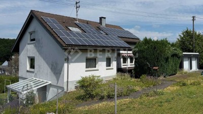 EINFAMILIENHAUS MIT VIELEN ZIMMERN UND ELW - SIEGEN SEELBACH
