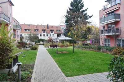 2-Zimmer-Seniorenwohnung  Balkon im Seniorenwohnheim mit Pflegeeinrichtung in Nürnberg am Stadtpark