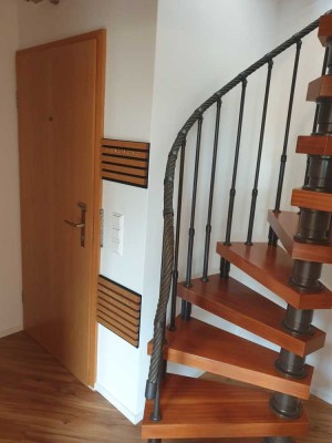 *** Moderne 2-Zi- Maisonette Whg in Sindelfingen mit EBK und 2 x TG-Stellplätzen ***