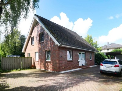 Großzügiges Einfamilienhaus mit schönem Garten