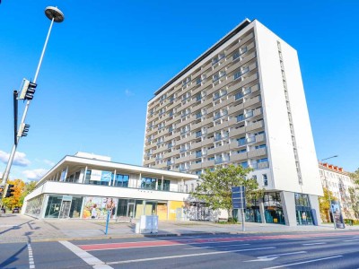 Sonnige Wohlfühloase mit moderner Einbauküche, großzügigem Grundriss und Loggia zum Entspannen