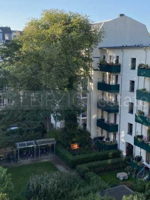 Helle 2 Zimmer-Wohnung direkt am Clara-Zetkin-Park