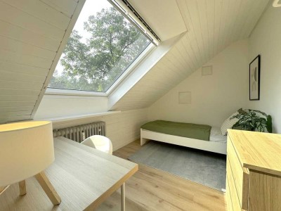 freies stylisches Dachzimmer in grundsanierter 3er-WG in Frankfurt am Main