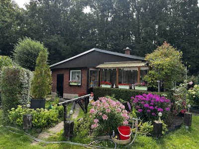 Schönes Sommergrundstück mit eigenem Bootssteg