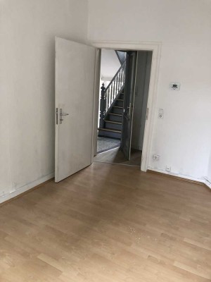 1-Zimmer-EG-Wohnung mit Mini-Küche