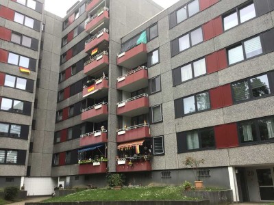 Hier findet jeder seinen Platz: charmante 2-Zimmer-Wohnung mit Balkon und Weitblick!