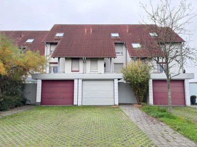 Hochwertig ausgestattetes Reihenhaus in ruhiger Lage,  top equipped townhouse in quiet location!
