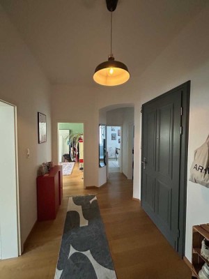 Elegante 2-Zimmer Wohnung mit Balkon im 3. OG in Köln Altstadt & Neustadt-Nord