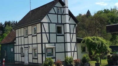 Kürten - kleines Einfamilienhaus mit großem Grundstück