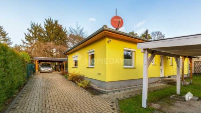 Gemütlicher Bungalow auf Erbbaugrundstück mit Garten, Pool und Wintergarten in Neuenhagen