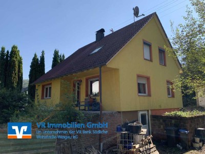 Modernisiertes Einfamilienhaus mit weiterem Baugrundstück