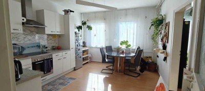 Gepflegte 2 Zimmer Wohnung in MG-Giesenkirchen!