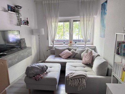 Helle 2-Zimmer-Wohnung mit Balkon und Tageslichtbad in zentraler Lage