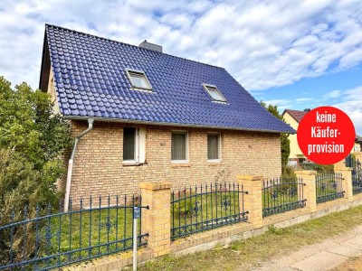 HORN IMMOBILIEN ++ Rossow bei Löcknitz, Einfamilienhaus  mit großer Garage