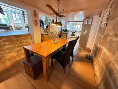 TOP! Modernisierte 5,5-Zi.-Maisonettewohnung * EBK * 3 TL-Bäder * 2 Terrassen *