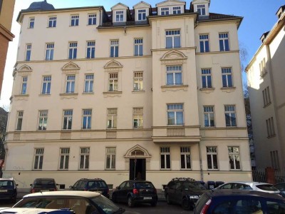 Sofort einziehen: Jugendstil-Altbau in der Südvorstadt mit Südbalkon: 3-Zi., EBK, Tageslichtbad
