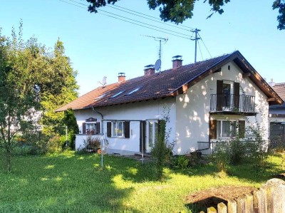 Renovierungsbedürftige Doppelhaushälfte mit großem Garten, in zentraler  u. ruhiger Lage von Polling