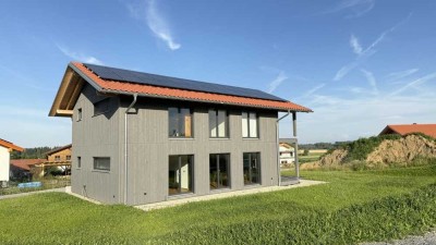Wohngesundes, "Baufritz"- Architektenhaus in ländlicher Idylle