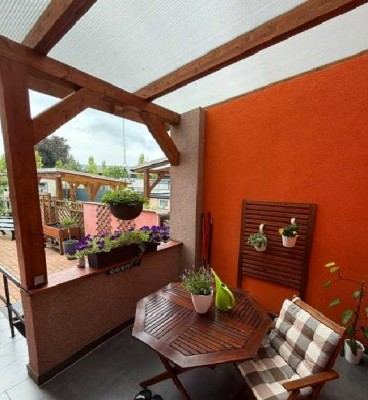 8 1/2-Räume - ca. 178 m² Wohnfl.! XXL-Einfam.-Haus mit schönem Garten, Garage und Kfz.-Stellplätze!