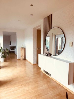 helle Penthouse-Wohnung in Bergheim-Glessen mit Dachterrasse