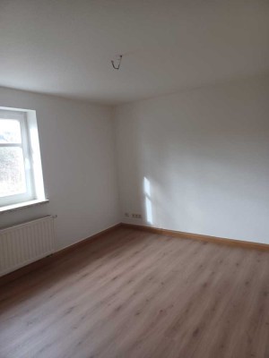 neu renovierte 2-Raum Wohnung