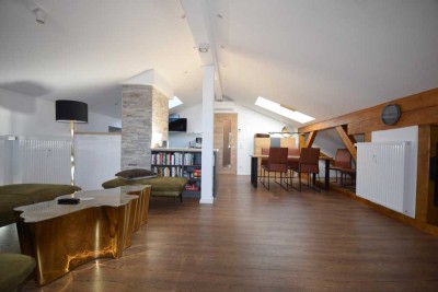 Neue 3 ZKB, Top-Ausstattung, Kamin, Klimaanlage, voll möbliert in Bayerisch Gmain