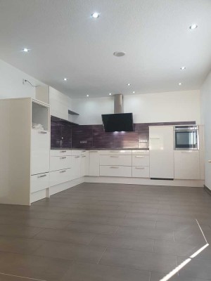 Schöne helle Wohnung in ruhiger Waldrandlage (für Luxemburgpendler hervorragend geeignet)