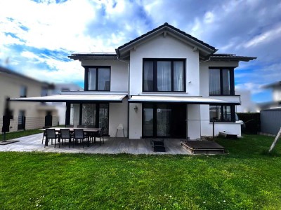 Modernes EFH mit Terrasse und Garten in Laupheim zur Miete
