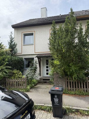 Offen für Angebote: 6-Zimmer Reiheneckhaus in Friedberg-Ost