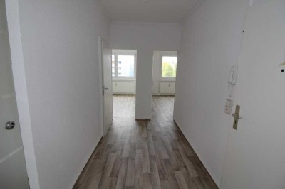 Wir sanieren! 3 Zimmer mit Balkon