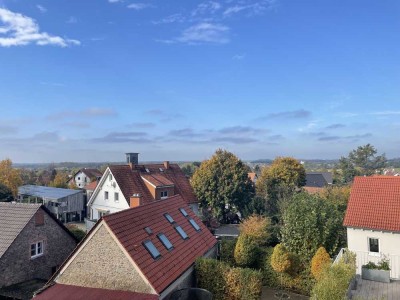 Dachgeschoss-Wohnung mit Weit-Blick in Alsbach-Mitte