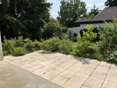 2,5-Zimmer ruhige Lage mit großer Terrasse und Garten