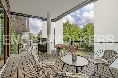 Helle Maisonette-Wohnung am Isebek-Kanal!