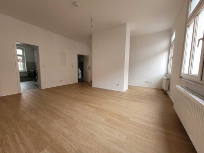 2 Zi Altbauwohnung mit Einbauküche