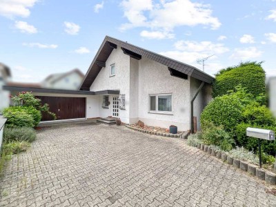 charmantes Einfamilienhaus mit großem Garten und Ausbaupotenzial im Dachgeschoss in Ubstadt-Weiher