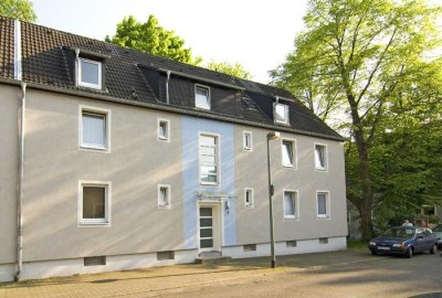 gemütliche 3,5 Zimmer Wohnung im Erdgeschoss mit neuem Duschbad